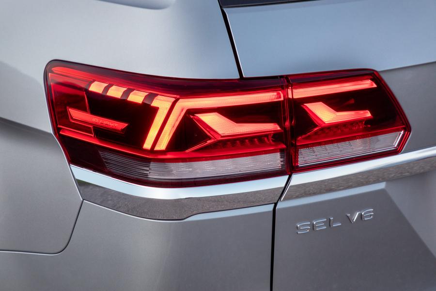 Детали экстерьера Volkswagen Atlas SEL V6 R-Line 2020 года  (фото 22 из 43)